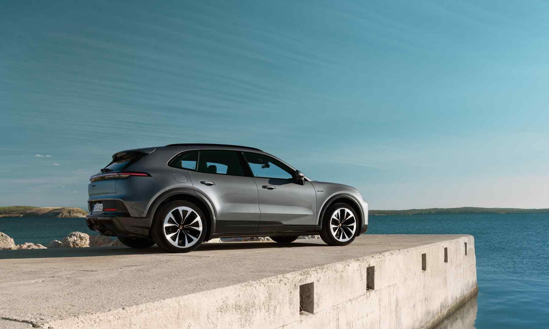 All-new Full Electric Porsche Cayenne Makes World Debut [w/video]